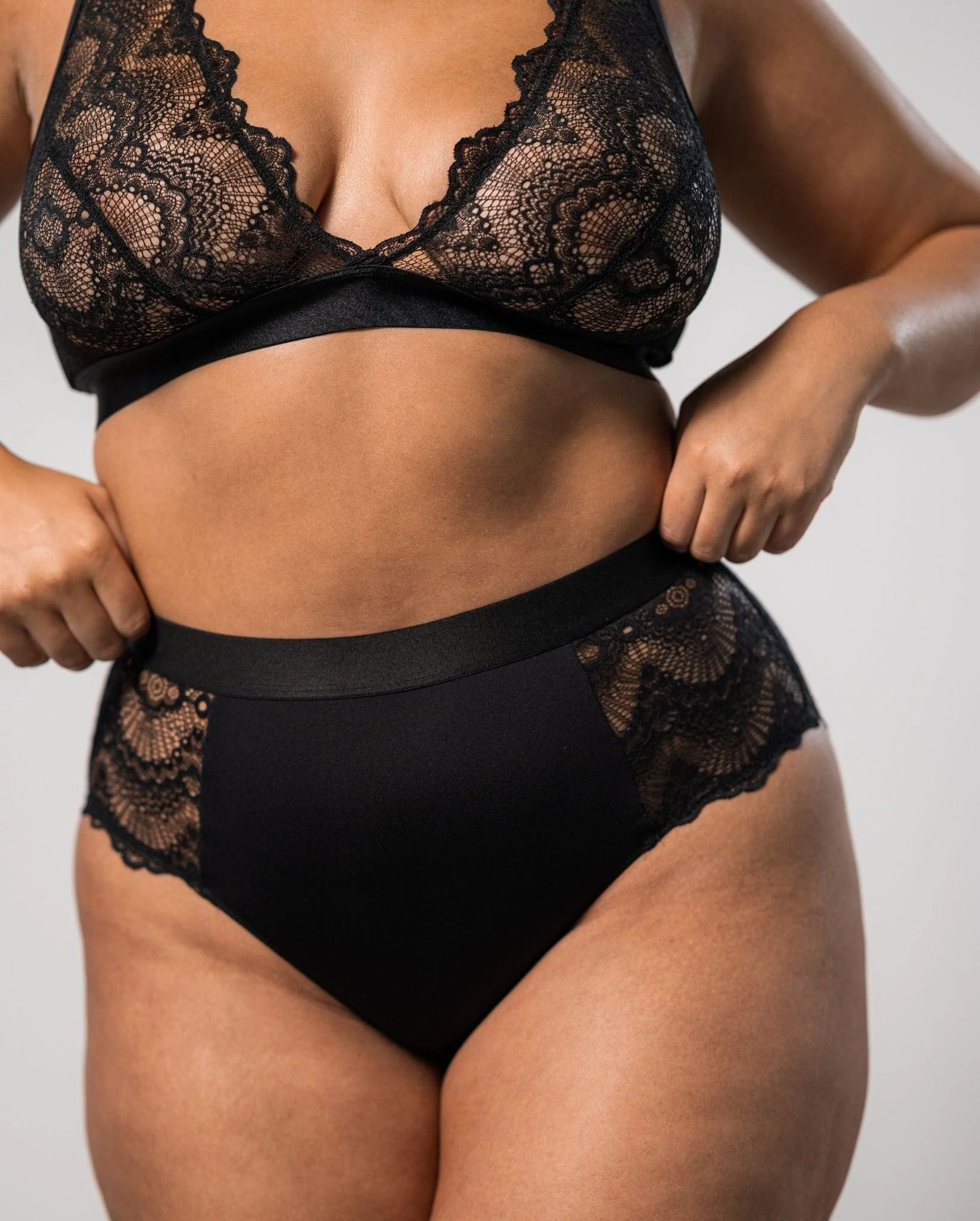 Lace Highwaist Briefs Black - Image 6