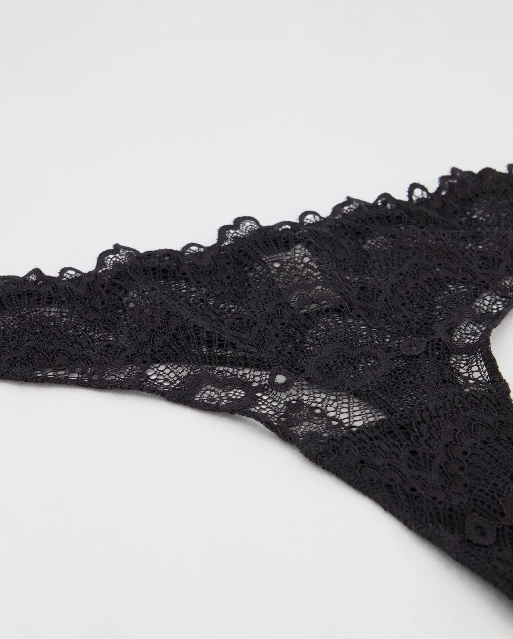 Lace Thong Black - Image 10
