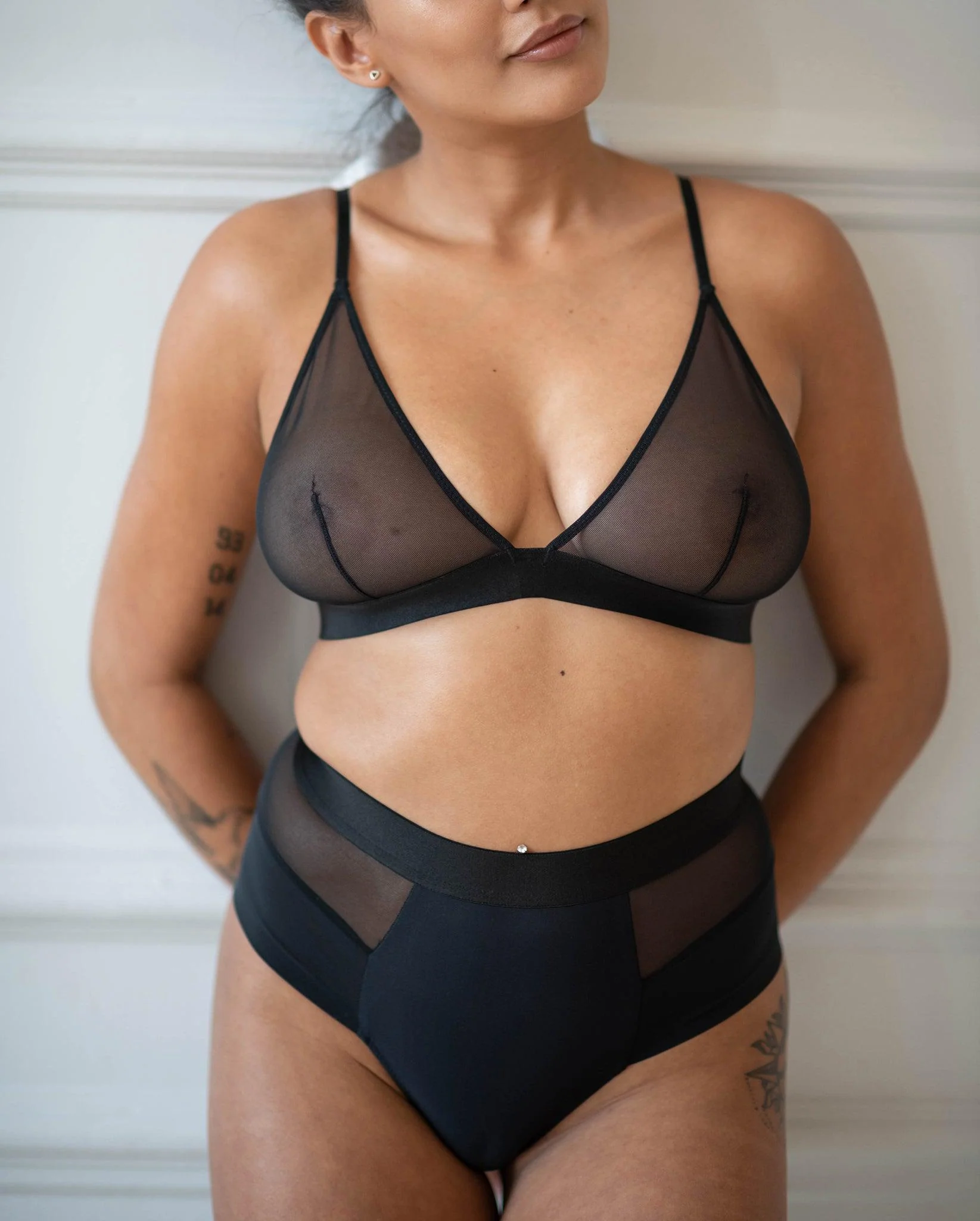 Mesh Triangle Bralette Black - Image 14