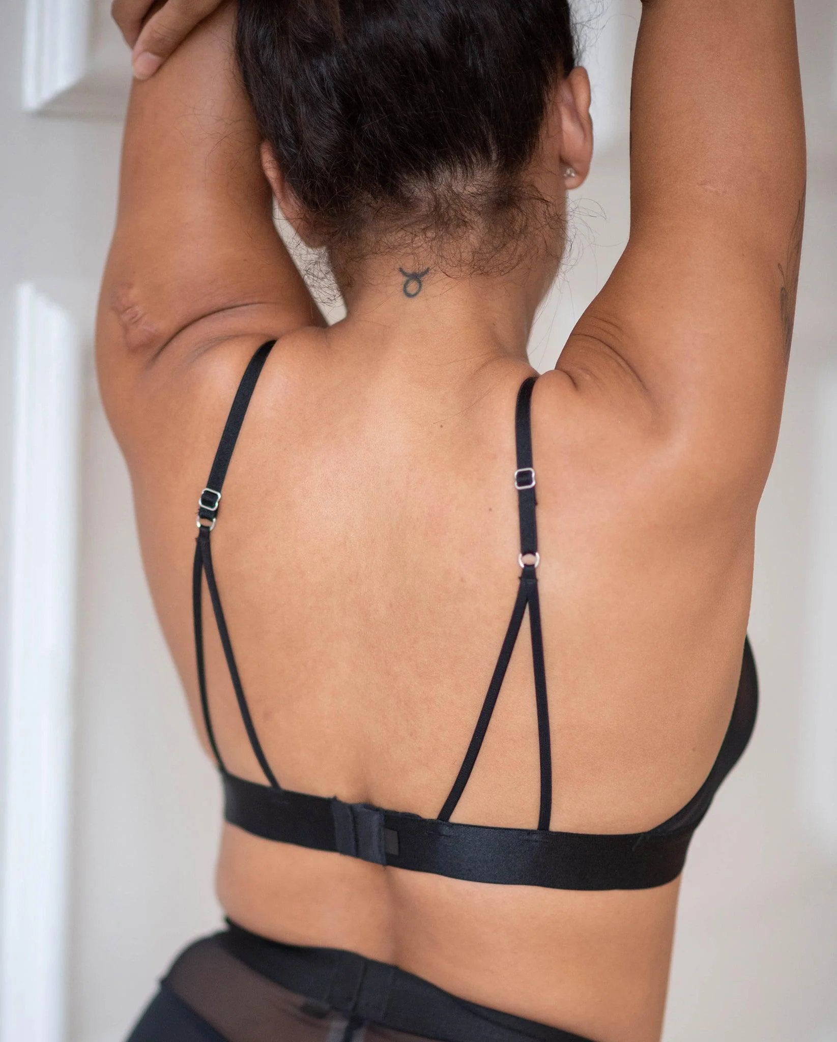 Mesh Triangle Bralette Black - Image 16